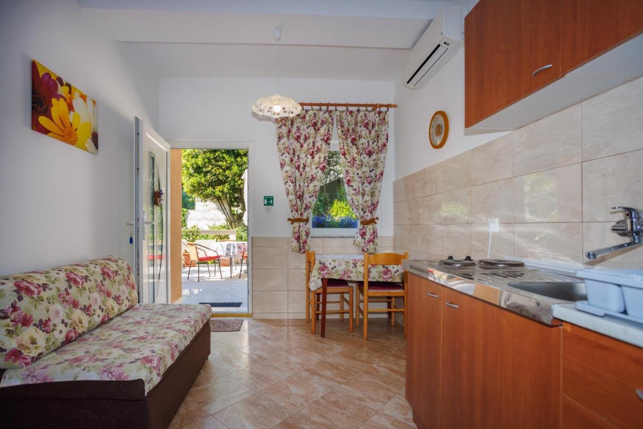 Apartment Studio Close To Sea Krk Town Exteriér fotografie