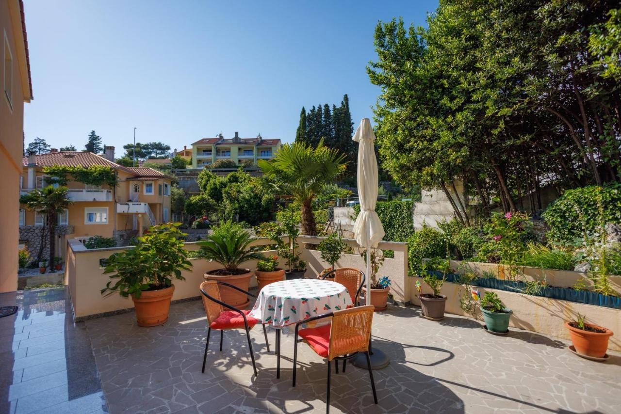 Apartment Studio Close To Sea Krk Town Exteriér fotografie